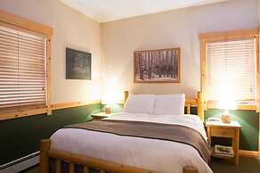 Cove Point Lodge