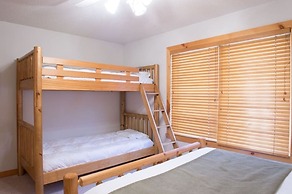 Cove Point Lodge