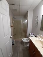 Algonquin Lakeside Inn