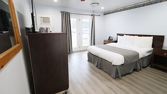 Algonquin Lakeside Inn