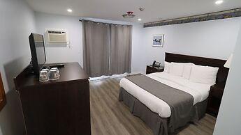 Algonquin Lakeside Inn