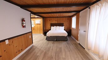 Algonquin Lakeside Inn