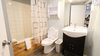 Algonquin Lakeside Inn