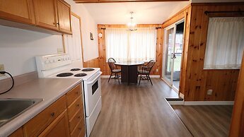 Algonquin Lakeside Inn