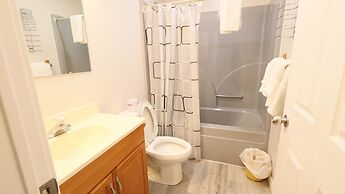 Algonquin Lakeside Inn