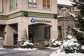 Whistler Peak Lodge