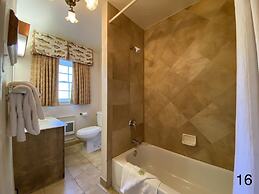 River Ranch Lodge & Restaurant