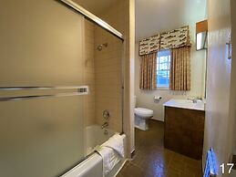 River Ranch Lodge & Restaurant