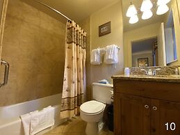 River Ranch Lodge & Restaurant