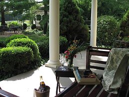 Kirkwood Inn