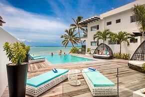 Crystal Blue Lagoon Villas