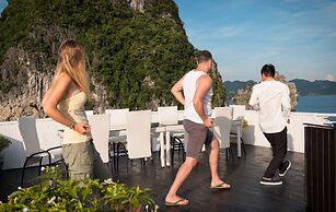 Signature Royal Halong Cruise