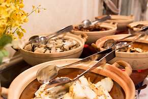 Signature Royal Halong Cruise