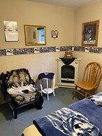 Silvern Lake Trail Bed & Breakfast