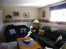 Silvern Lake Trail Bed & Breakfast