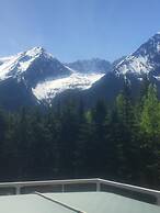 Silvern Lake Trail Bed & Breakfast