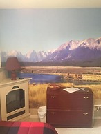 Silvern Lake Trail Bed & Breakfast