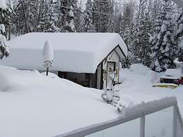 Silvern Lake Trail Bed & Breakfast