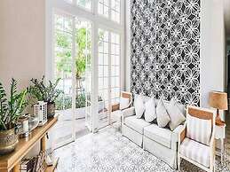 Summer Huahin Condo Pool View by Dome