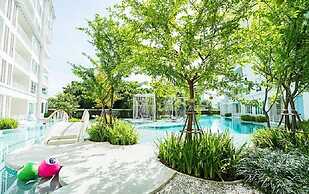 Summer Huahin Condo Pool View by Dome