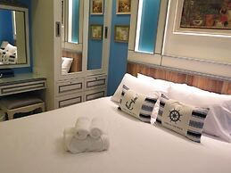 Summer Huahin Condo Pool View by Dome