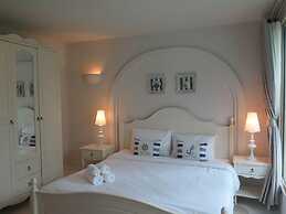 Chelona Huahin Condo Garden View by Dome