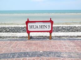 The Trust Huahin Condo Pool View by Dome