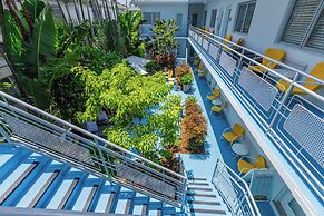 Seaside All Suites Hotel