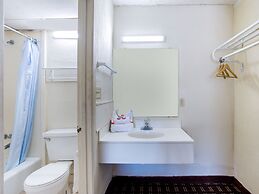 OYO Hotel Pensacola I-10 & Hwy 29