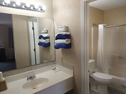 Grand View Plaza Inn & Suites