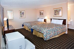 Grand View Plaza Inn & Suites