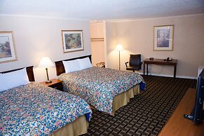 Grand View Plaza Inn & Suites
