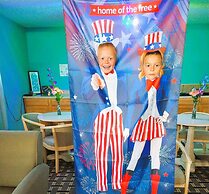 Grand View Plaza Inn & Suites