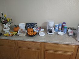 Grand View Plaza Inn & Suites