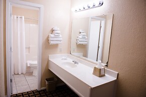 Grand View Plaza Inn & Suites