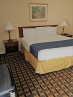 Grand View Plaza Inn & Suites