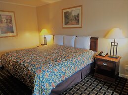 Grand View Plaza Inn & Suites