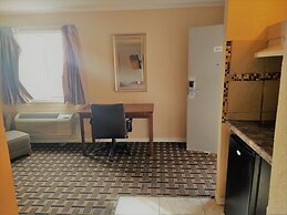 Grand View Plaza Inn & Suites