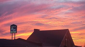 Grand View Plaza Inn & Suites