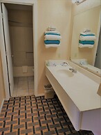 Grand View Plaza Inn & Suites