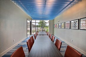 Holiday Inn Express & Suites Fond Du Lac by IHG