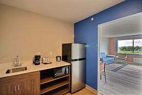 Holiday Inn Express & Suites Fond Du Lac by IHG