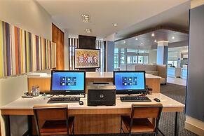 Holiday Inn Express & Suites Fond Du Lac by IHG