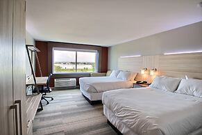 Holiday Inn Express & Suites Fond Du Lac by IHG