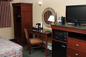 Pike's Waterfront Lodge