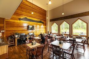 Lodge at Palmer Gulch