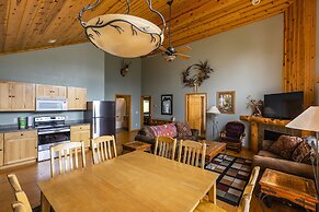 Lodge at Palmer Gulch