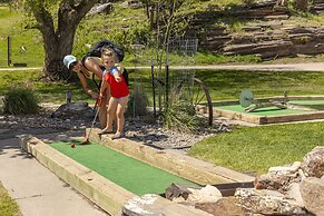 Lodge at Palmer Gulch