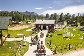 Lodge at Palmer Gulch