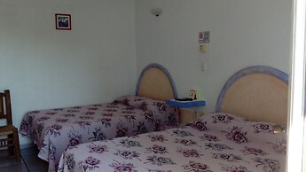 Hotel Sarabi Barra de Navidad